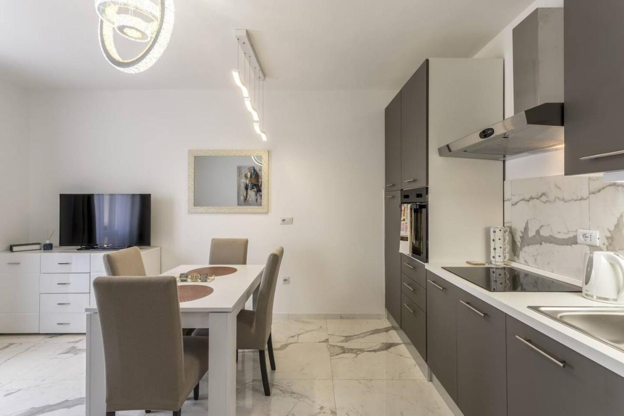 וודיצה Royal Gold Apartment מראה חיצוני תמונה